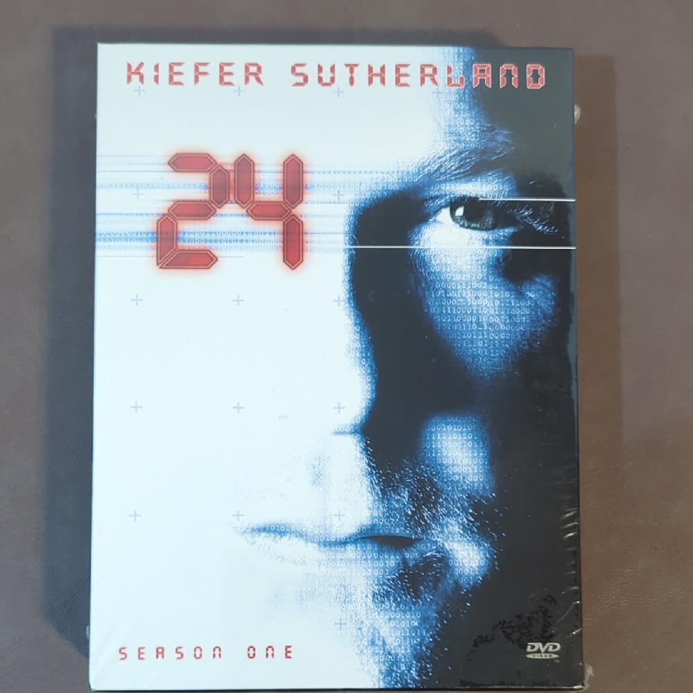 Season 1 DVD Of Kiefer Sutherland 24 New In Package 6 Disc Collectors Edition